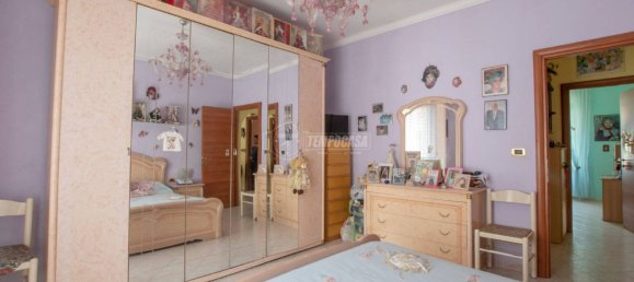 Apartamento de 3 dormitorios en Genoa, Italy No. 174084 22