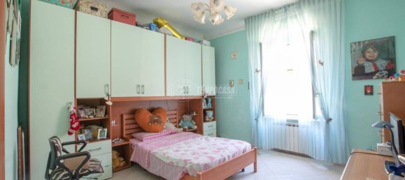 Apartamento de 3 dormitorios en Genoa, Italy No. 174084 15
