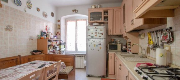 Apartamento de 3 dormitorios en Genoa, Italy No. 174084 8