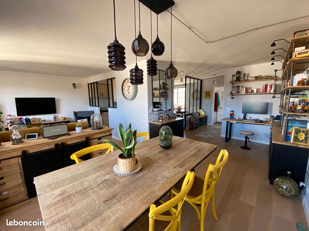 2 bedrooms Duplex in Pontoise, France No. 144304