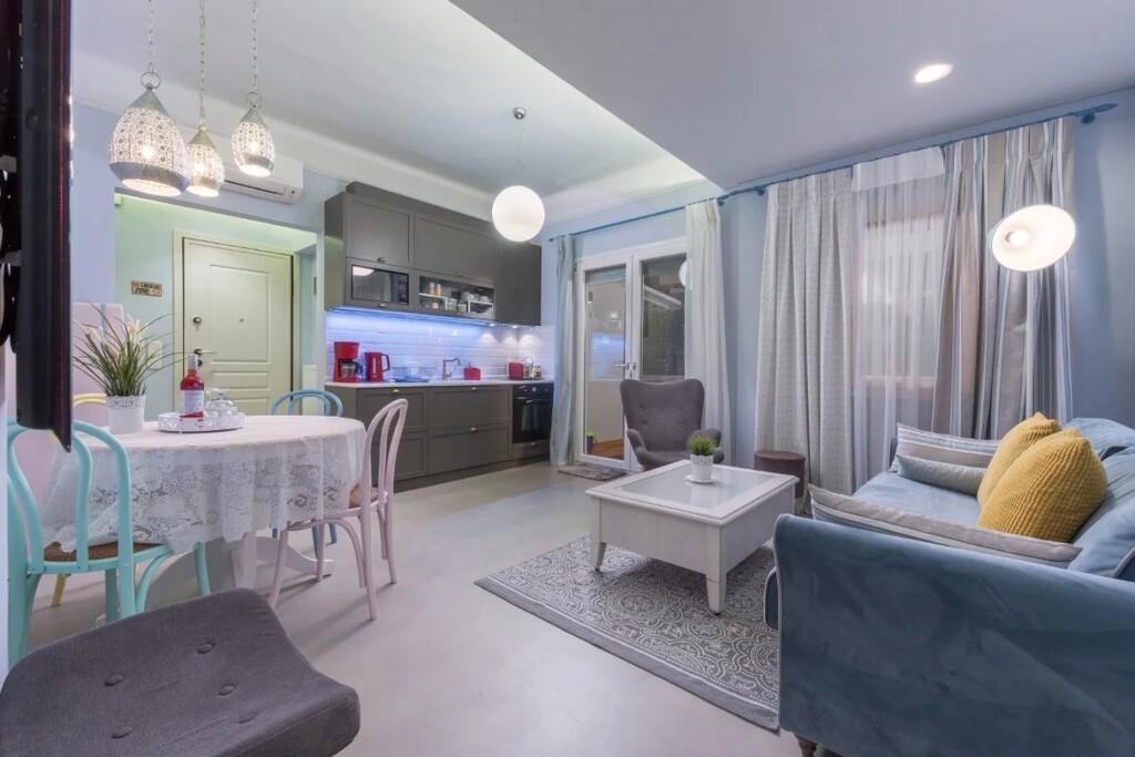 Квартира с 5 комнатами в Салоники, Греция № 93018