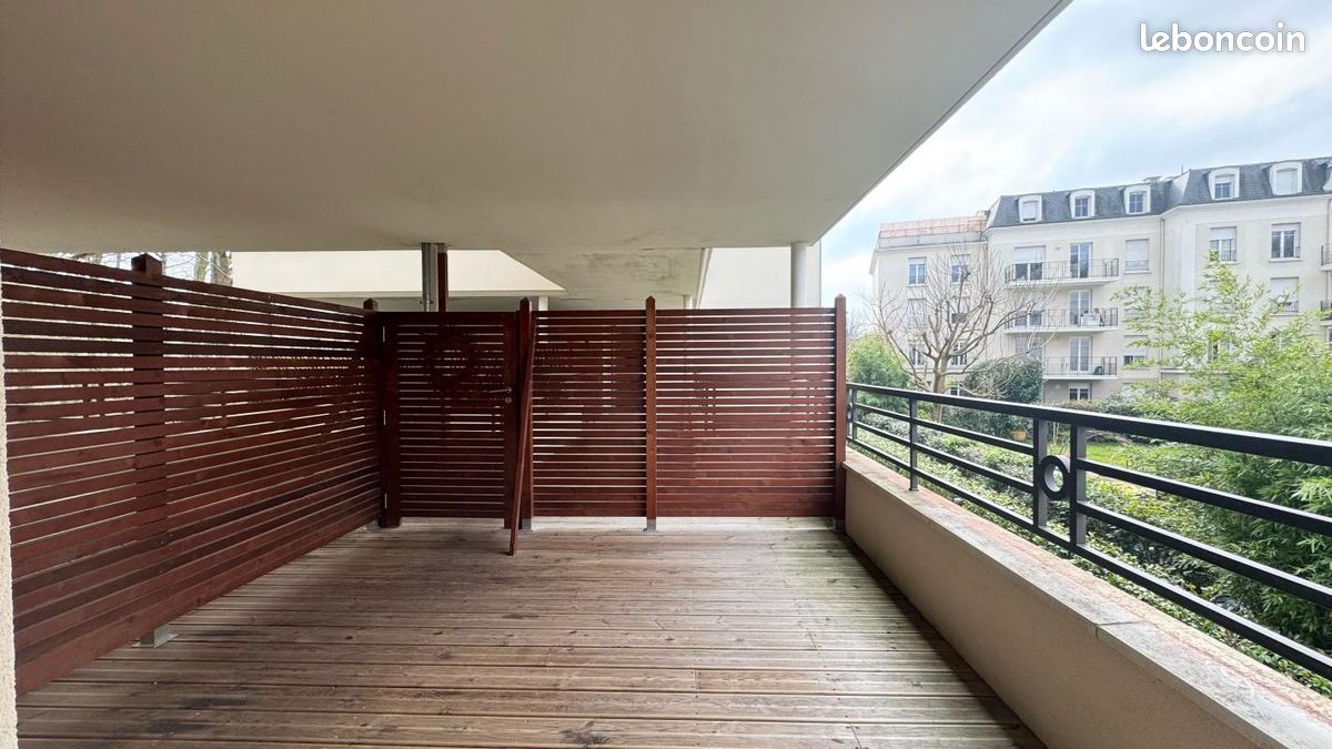 1 bedroom Apartment in Le Plessis-Trevise, France No. 137833