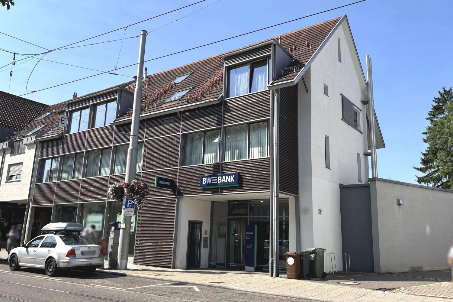 8 rooms Building in Stuttgart, Germany No. 356828