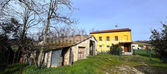 3 bedrooms House in San Severino Marche, Italy No. 109863 10