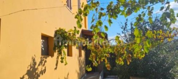 3 bedrooms House in San Severino Marche, Italy No. 109863 3