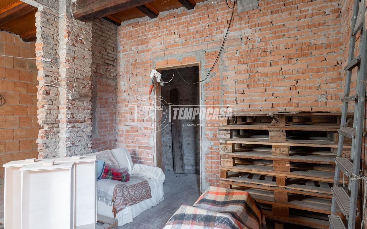 4 rooms Apartment in San Giovanni in Persiceto, Italy No. 143653