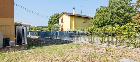 4 rooms Apartment in San Giovanni in Persiceto, Italy No. 143653 25