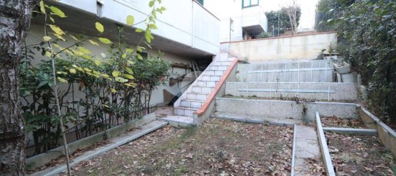 Квартира с 2 спальнями в Торторето, Италия № 341356 16