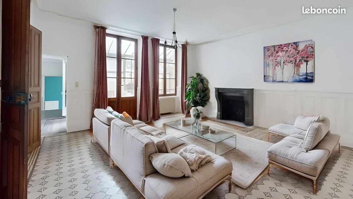 5 chambres Maison à Beaugency, France No. 230323