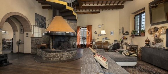 4 bedrooms House in Poggibonsi, Italy No. 271926 5