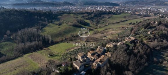 4 bedrooms House in Poggibonsi, Italy No. 271926 6