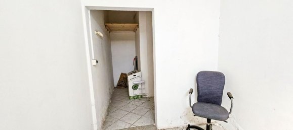 Imóvel comercial de 2 divisões em San Giuliano Terme, Italy N.º 178846 4