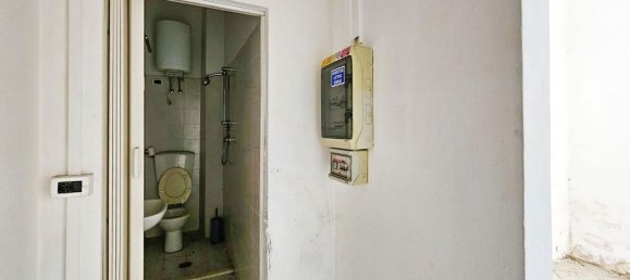 Imóvel comercial de 2 divisões em San Giuliano Terme, Italy N.º 178846 6