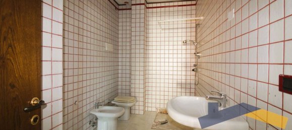 Apartamento de 3 habitaciónes en Villa del Conte, Italy No. 300332 9