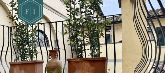 3 rooms Apartment in Florence, Italy No. 117060 21