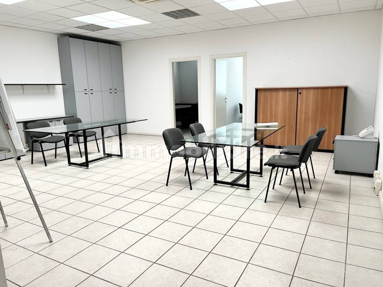 4-salle Propriété commerciale à Udine, Italy No. 311756