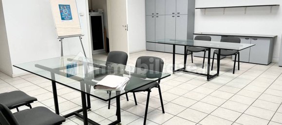 4-salle Propriété commerciale à Udine, Italy No. 311756 2