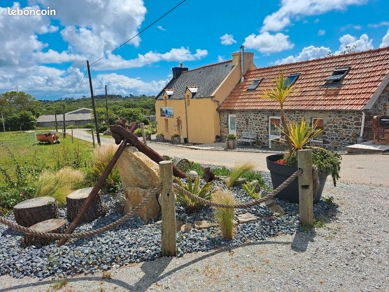 12 bedrooms House in Roscanvel, France No. 289753