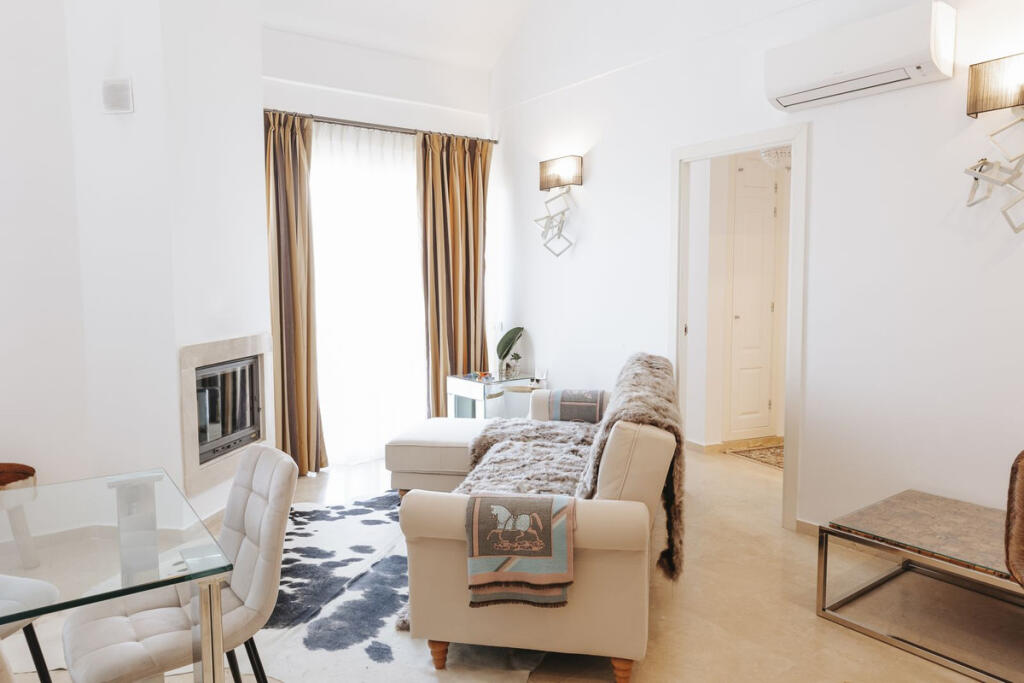 4 bedrooms Apartment in Manilva, Spain No. 185396