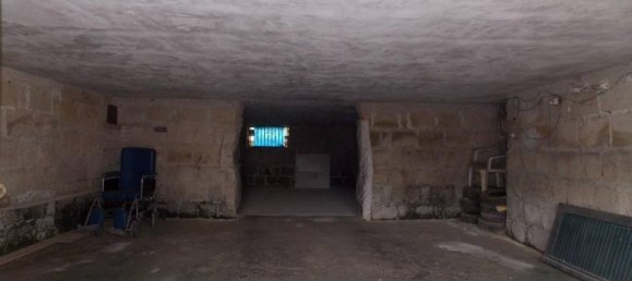 55m² Garage in Bacoli, Italy No. 122690 3