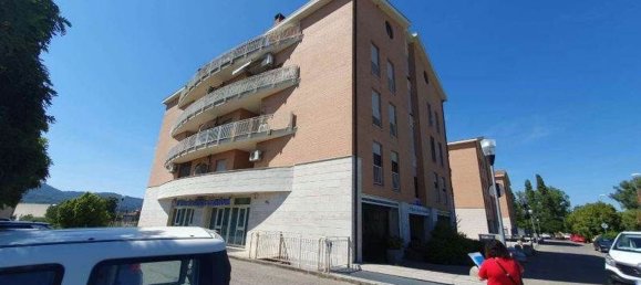 6 rooms Apartment in Todi, Italy No. 50867 13