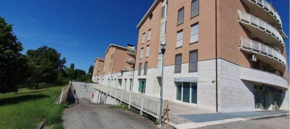 6 rooms Apartment in Todi, Italy No. 50867 2