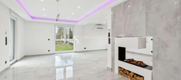 5 bedrooms House in Essen, Germany No. 50121 2