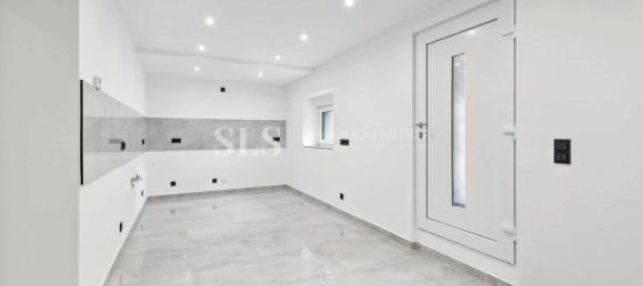 5 bedrooms House in Essen, Germany No. 50121 23