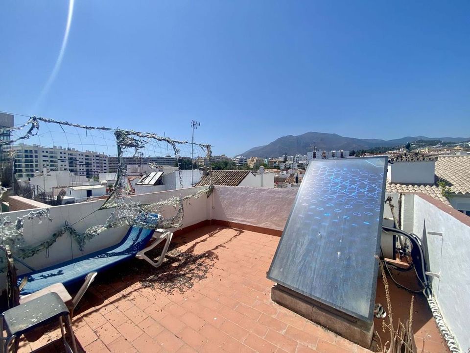 3 غرف نوم فيلا في Estepona, Spain رقم 186066