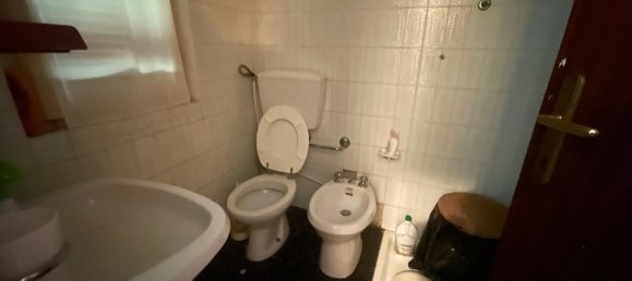 5 bedrooms House in Carrara, Italy No. 48169 15