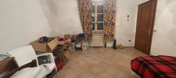 5 bedrooms House in Carrara, Italy No. 48169 13