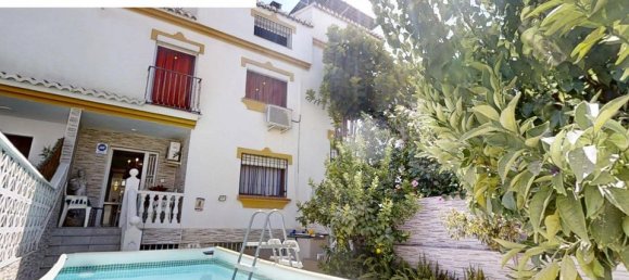 5 غرف نوم تاون هاوس في Malaga, Spain رقم 183905 2