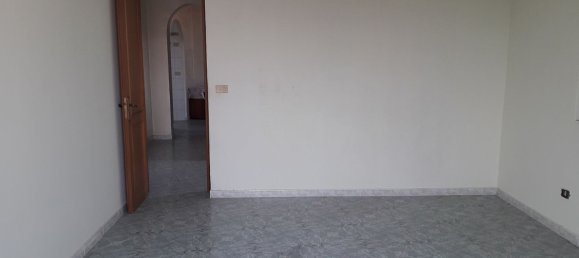 4 rooms Apartment in Palermo, Italy No. 257024 7