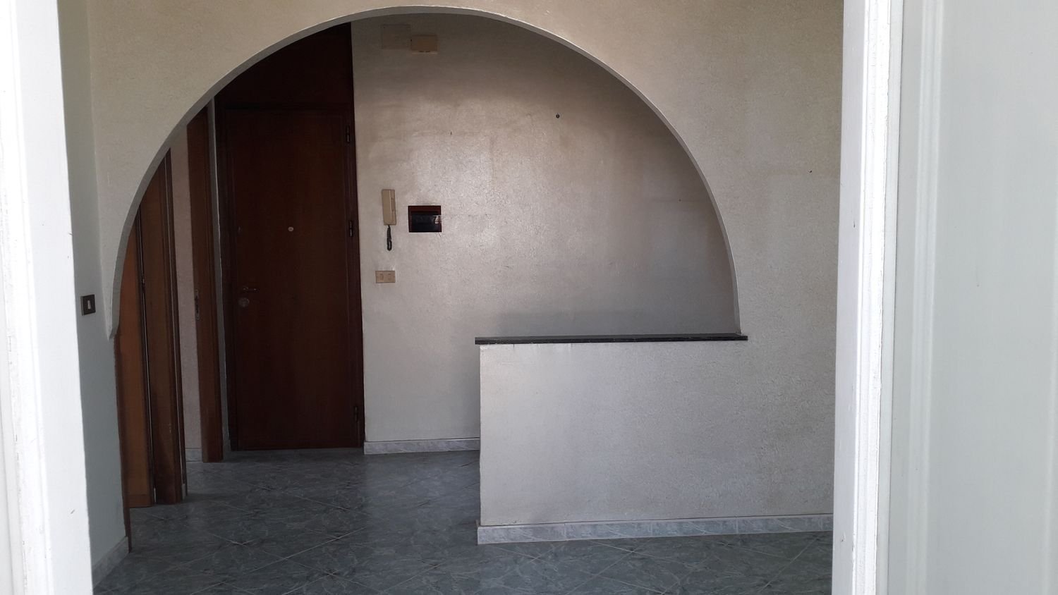 4 rooms Apartment in Palermo, Italy No. 257024