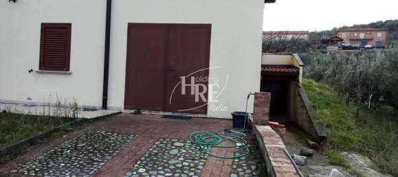 6 rooms Villa in Castrolibero, Italy No. 37008 4