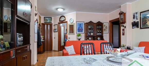 2 Schlafzimmer Wohnung in Romano di Lombardia, Italy, Nr. 193959 8