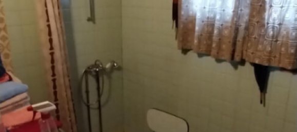 2 bedrooms House in Epernon, France No. 159216 4