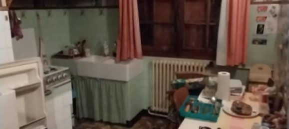 2 bedrooms House in Epernon, France No. 159216 5