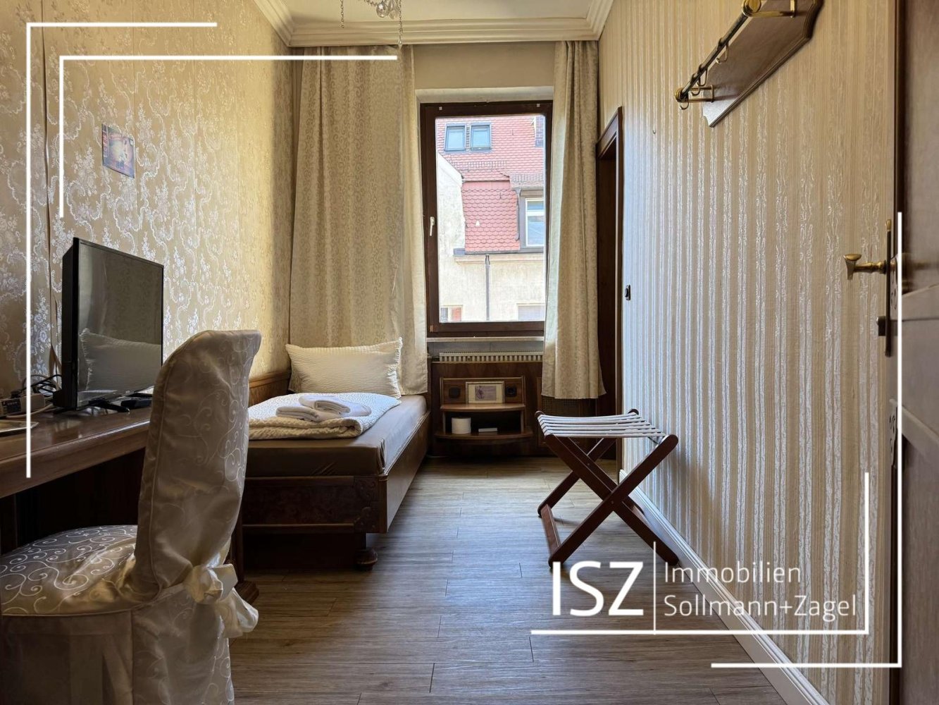 5 bedrooms Apartment in Furth, Germany No. 294450