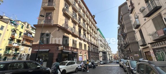 2 rooms Commercial property in Naples, Italy No. 328990 5