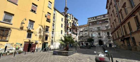 2 rooms Commercial property in Naples, Italy No. 328990 3