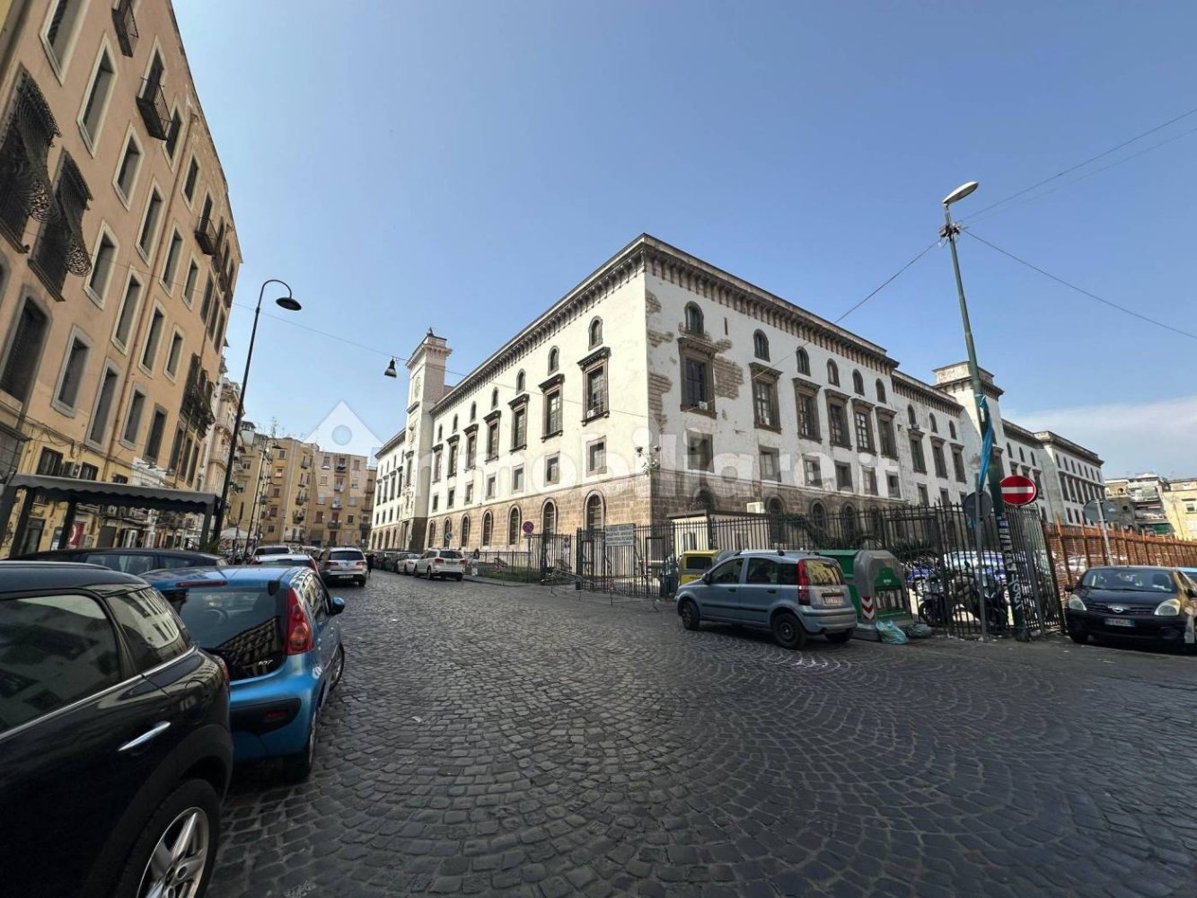 2 rooms Commercial property in Naples, Italy No. 328990