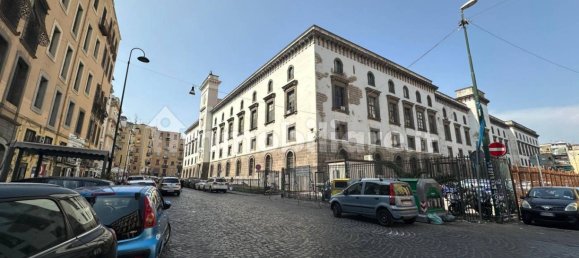 2 rooms Commercial property in Naples, Italy No. 328990 6