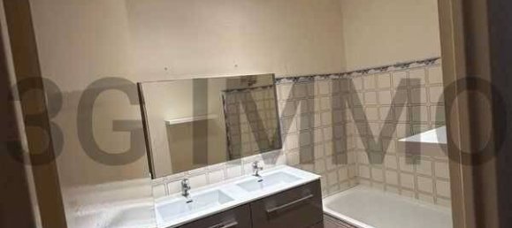 3 bedrooms Villa in Avignon, France No. 202465 2