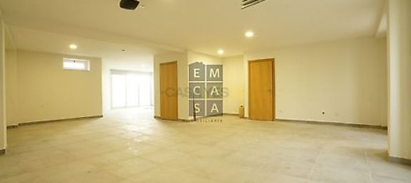 3 bedrooms House in Oliveira de Azemeis, Portugal No. 23508 14