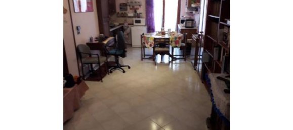 2 bedrooms House in Castel d'Azzano, Italy No. 253120 4