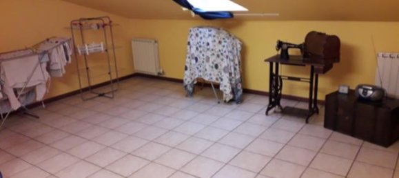 2 bedrooms House in Castel d'Azzano, Italy No. 253120 3