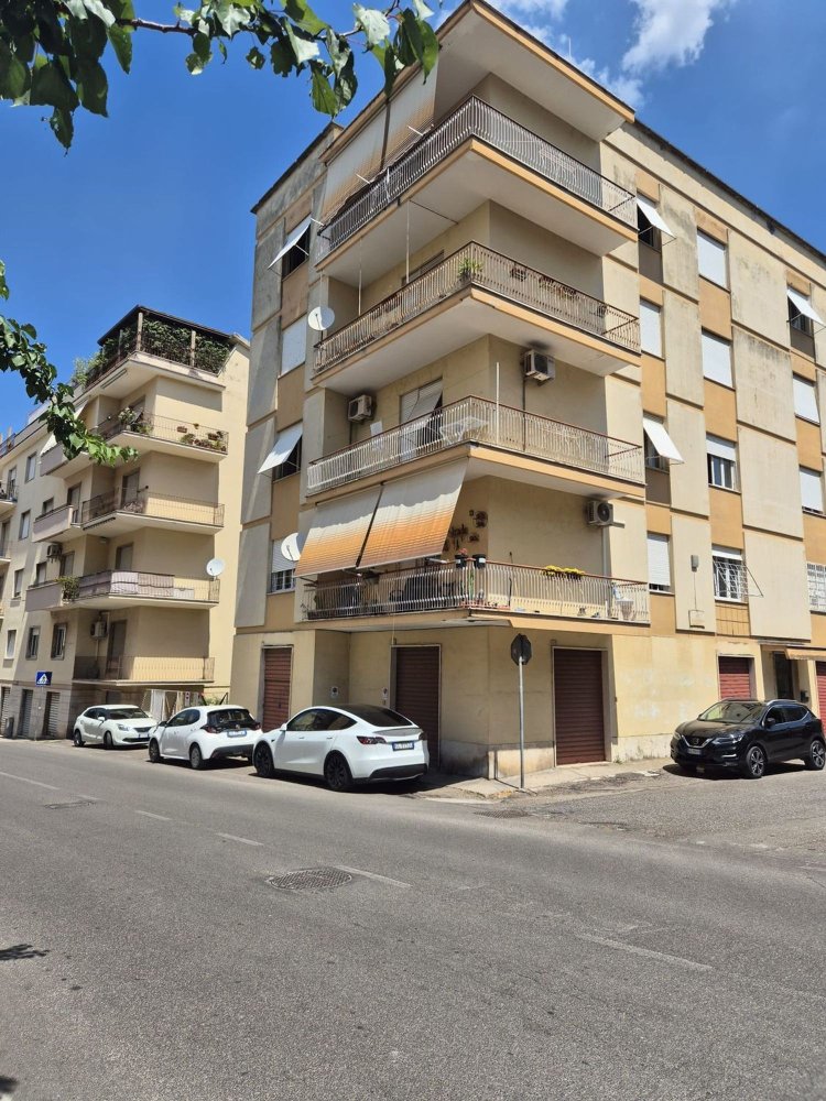 4 rooms Apartment in Viterbo, Italy No. 264480