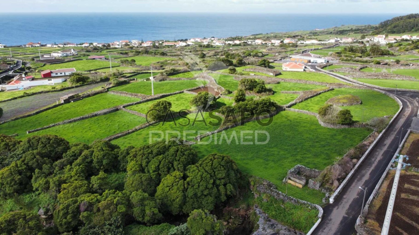 Terreno en Quarteira, Portugal No. 193892