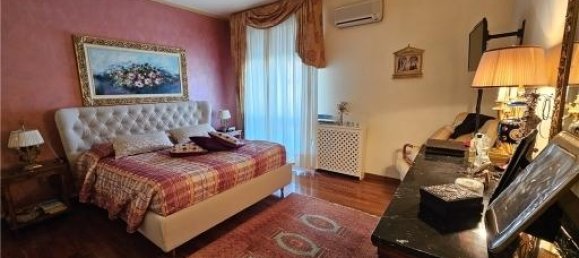 5 rooms Apartment in Empoli, Italy No. 31644 14